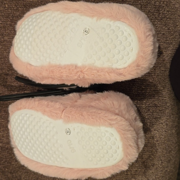 THEREABOUTS GIRLS PINK BUNNY SLIPPERS WITH A LITTLE SPARKLE SIZE 9/10 - Picture 6 of 10